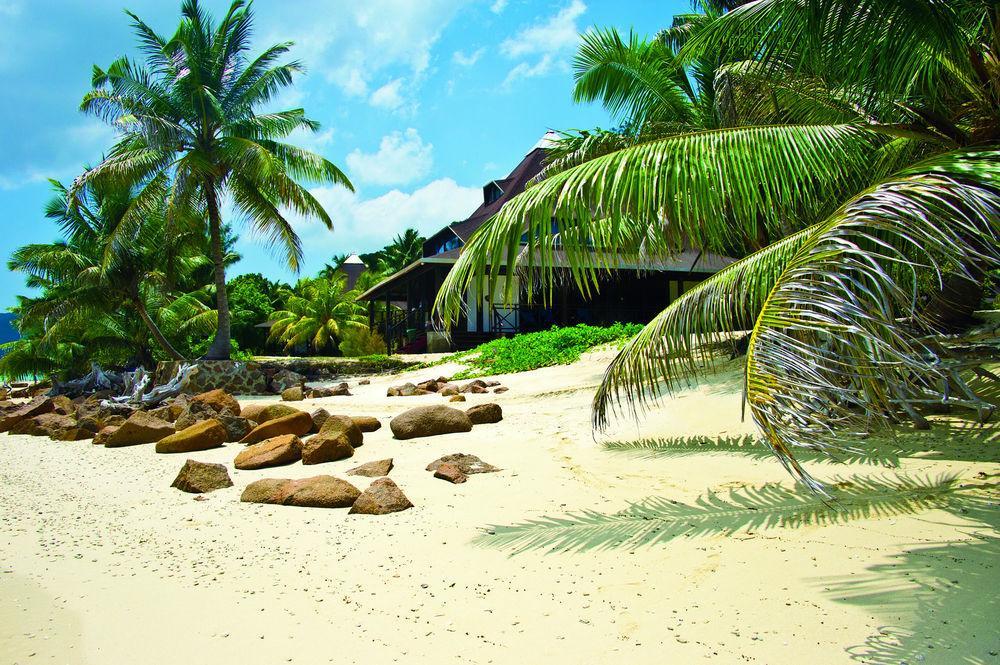 New Emerald Cove Hotel Baie Sainte Anne Exteriör bild
