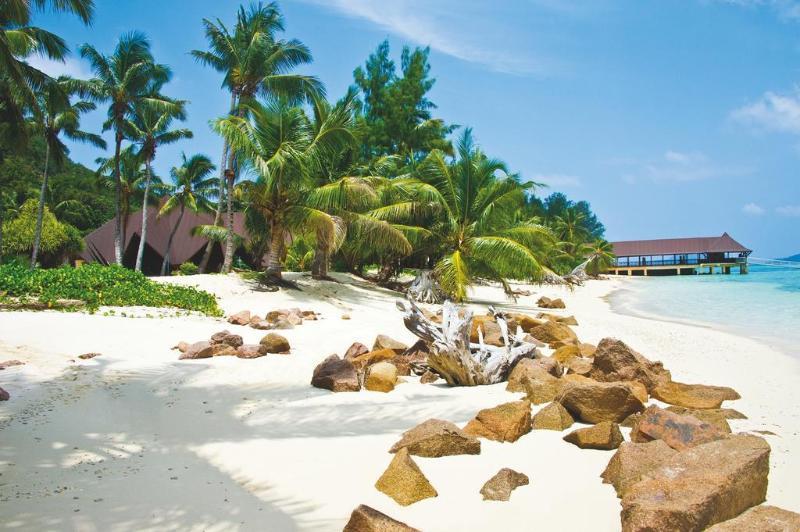 New Emerald Cove Hotel Baie Sainte Anne Exteriör bild