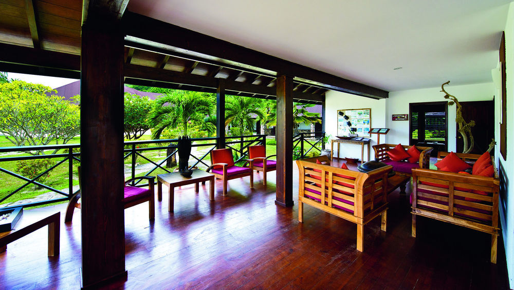 New Emerald Cove Hotel Baie Sainte Anne Exteriör bild