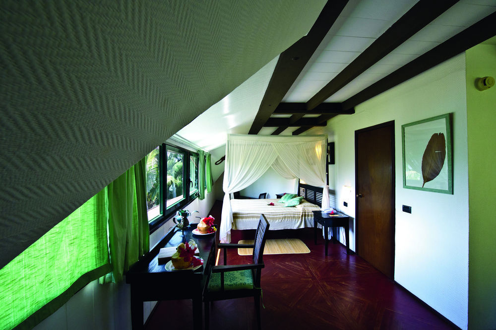 New Emerald Cove Hotel Baie Sainte Anne Exteriör bild