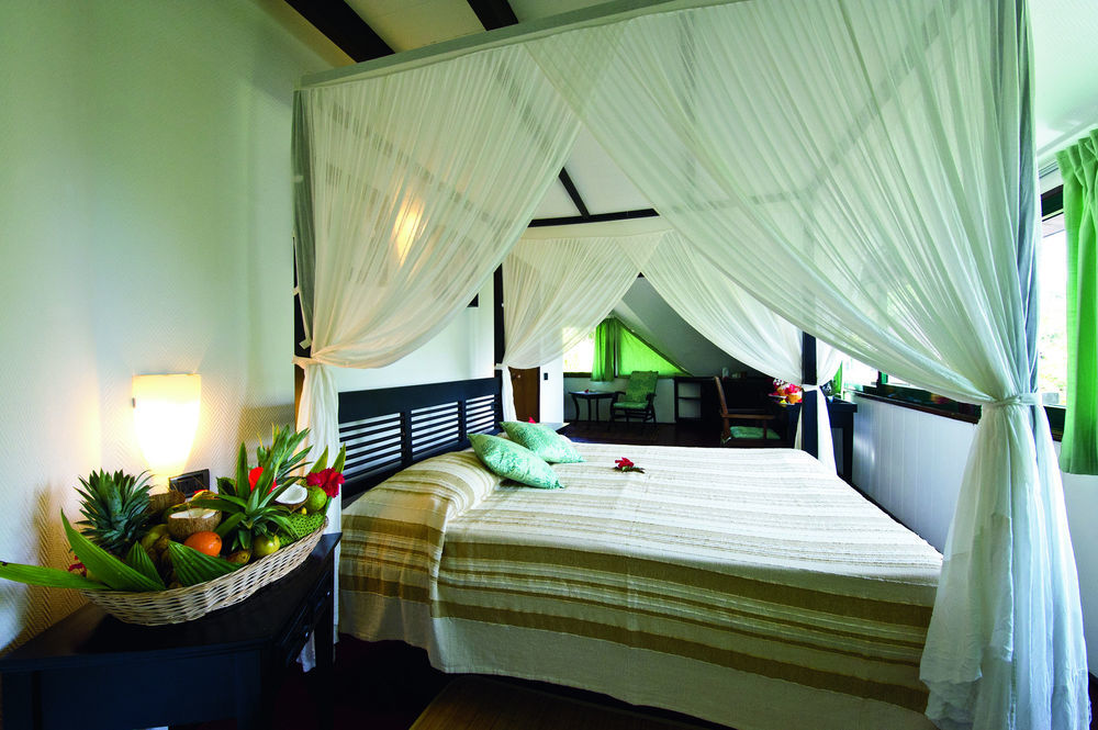 New Emerald Cove Hotel Baie Sainte Anne Exteriör bild