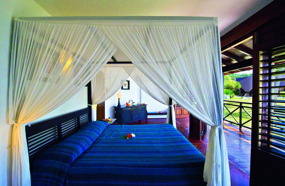 New Emerald Cove Hotel Baie Sainte Anne Exteriör bild