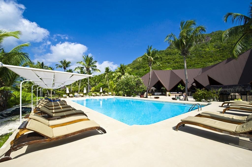 New Emerald Cove Hotel Baie Sainte Anne Exteriör bild